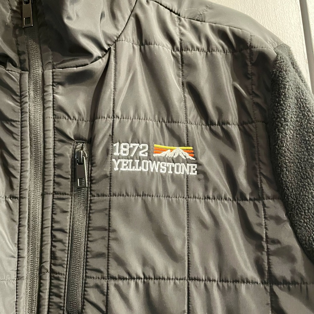 Yellowstone 1872, Black Jacket, L